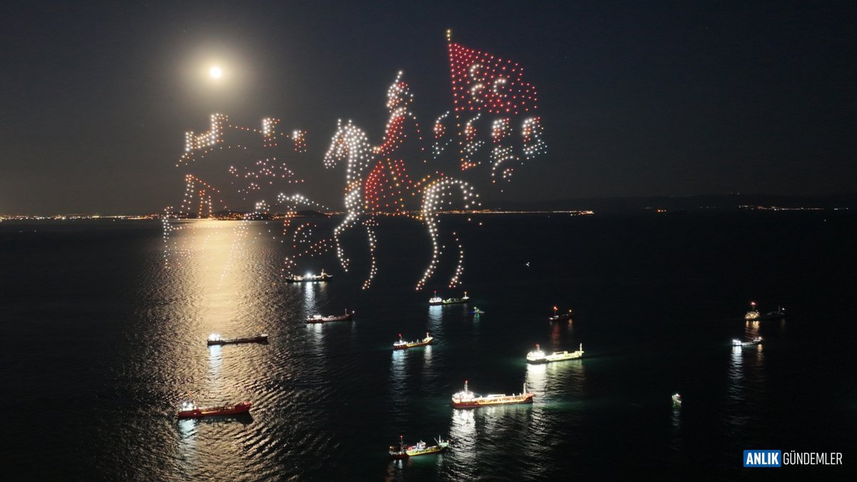Gökyüzü Fetihle Aydınlandı: 1453 Dron, İstanbul'u Adeta Yeniden Yarattı!