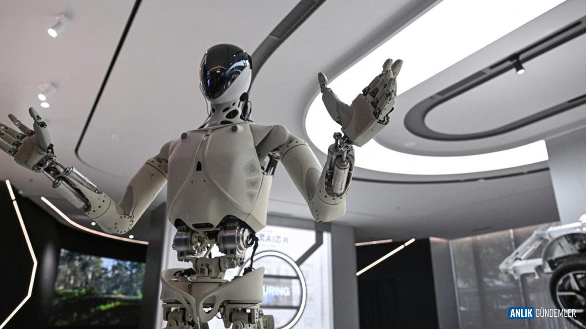 Çin Yapay Zekanın Geleceğini Fethediyor: İnsansı Robotlar Fabrika ve Ofislere Sızıyor!