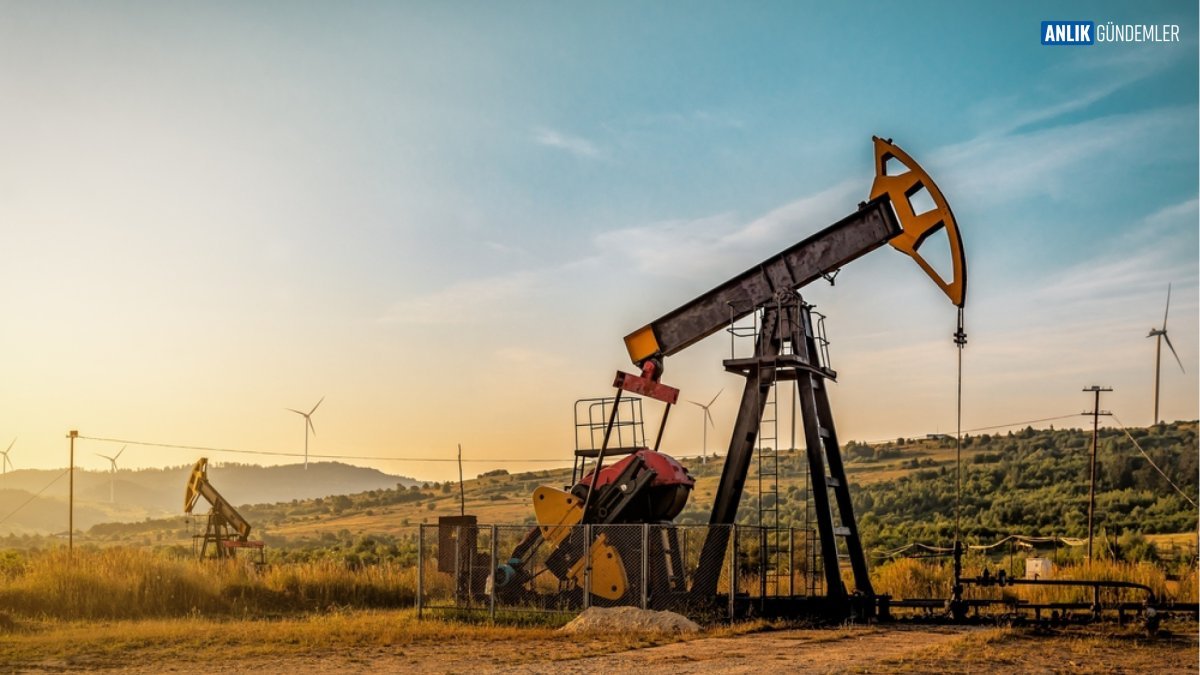 PETROL FİYATLARINDA ŞOK GERİ ÇEKİLME! Ateşkes Umutları ve Kritik ABD Stokları Fiyatları Nereye Çekiyor?
