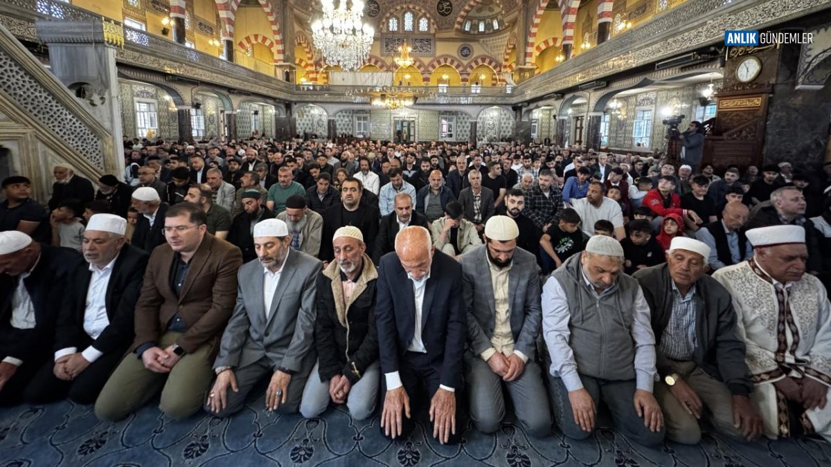 Türkiye Kurban Bayramı Coşkusuna Kucak Açtı: Camilerde Milletçe Birlik ve Beraberlik Ruhaniyeti