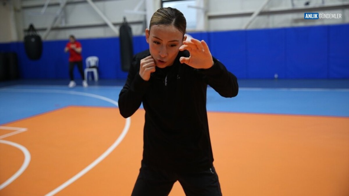 Türk Boksunun Parlayan Yıldızları: Berfin Kabak ve Eda Nur Kılıçcı Olimpiyat Yolunda