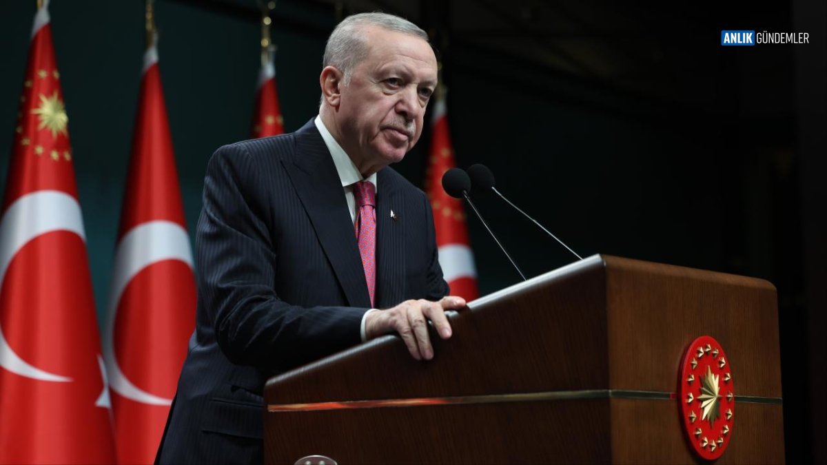 Edirne Sınırında Yürekleri Isıtan Bayramlaşma: Cumhurbaşkanı Erdoğan'dan Mehmetçik'e Güven ve Teşekkür Mesajı