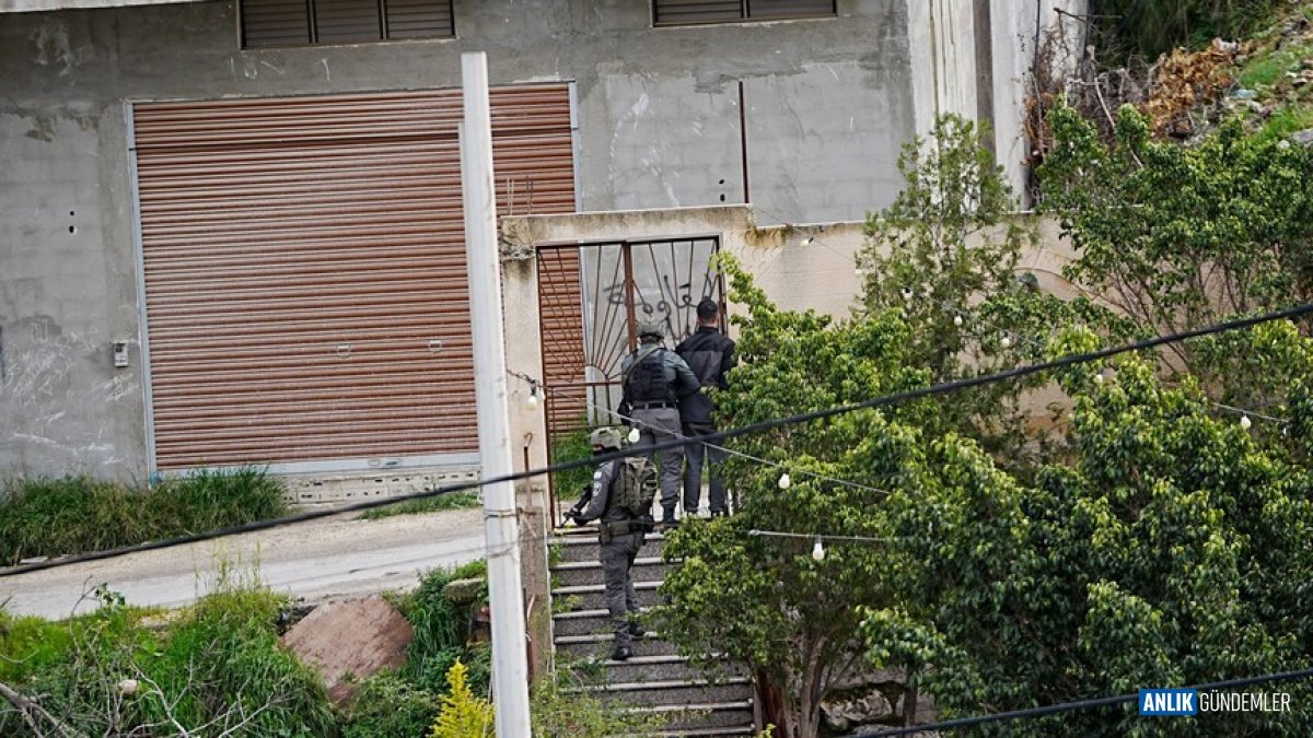 Batı Şeria'da İsrail Operasyonu Büyüyor: Nur Şems ve Tulkerem Kamplarında Gerilim Tırmanıyor, 10 Filistinli Gözaltında!