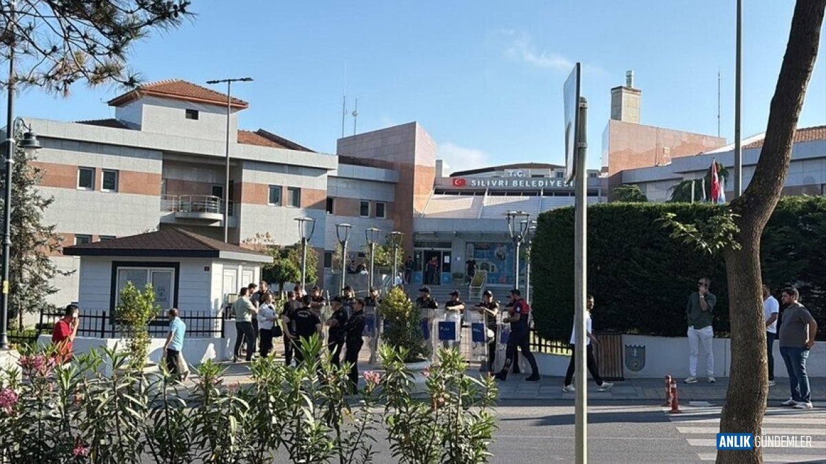 Silivri'de Şok Soruşturma: Belediye Başkanı Bora Balcıoğlu Dahil 10 İsim Tutuklandı!