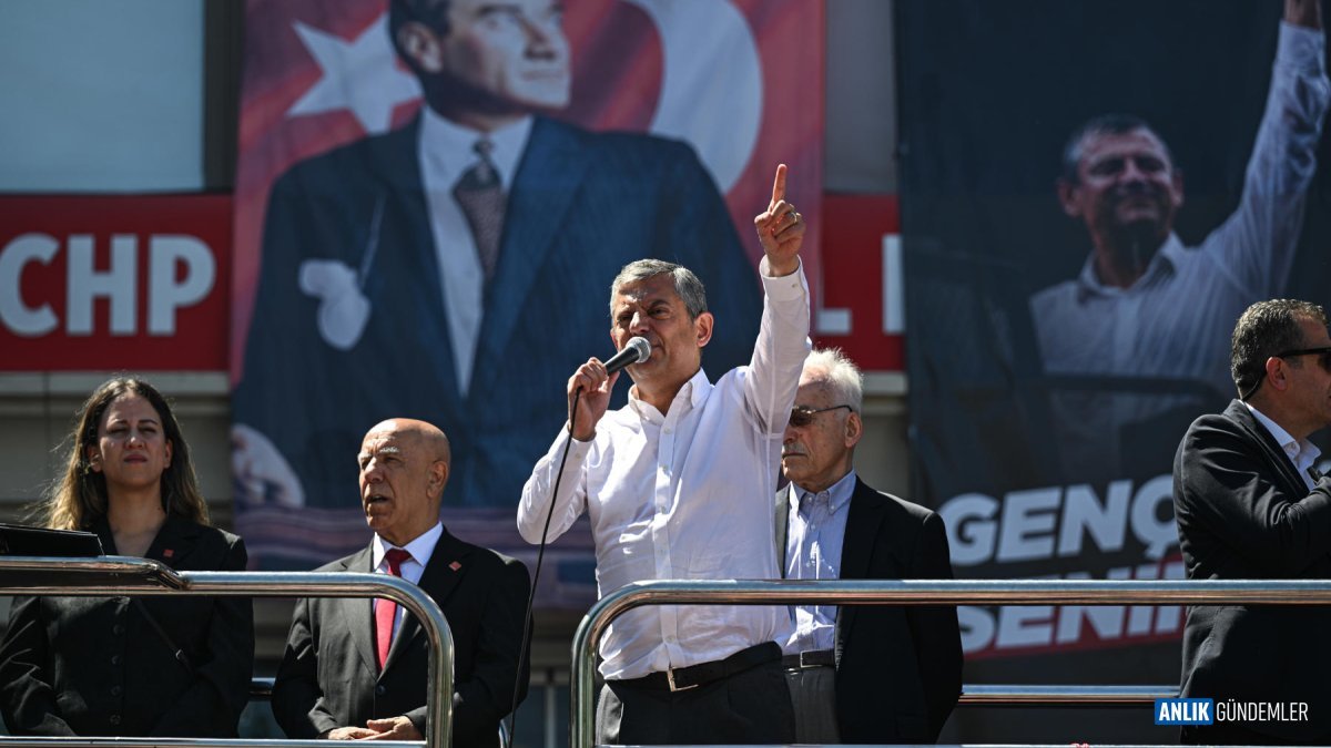 CHP'de Şok Gelişme: İmza Kavgası Başladı! Kurultay Ateşi Yeniden Mi Yanıyor?